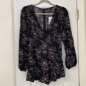 NWT Floral Black/White Long-sleeved Jumpsuit